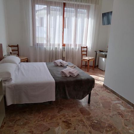 Olimpia Rooms Пиза Экстерьер фото